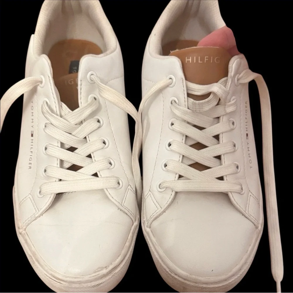 Tommy Hilfiger Women's White and Tan Sneakers | 8M - Picture 10 of 10